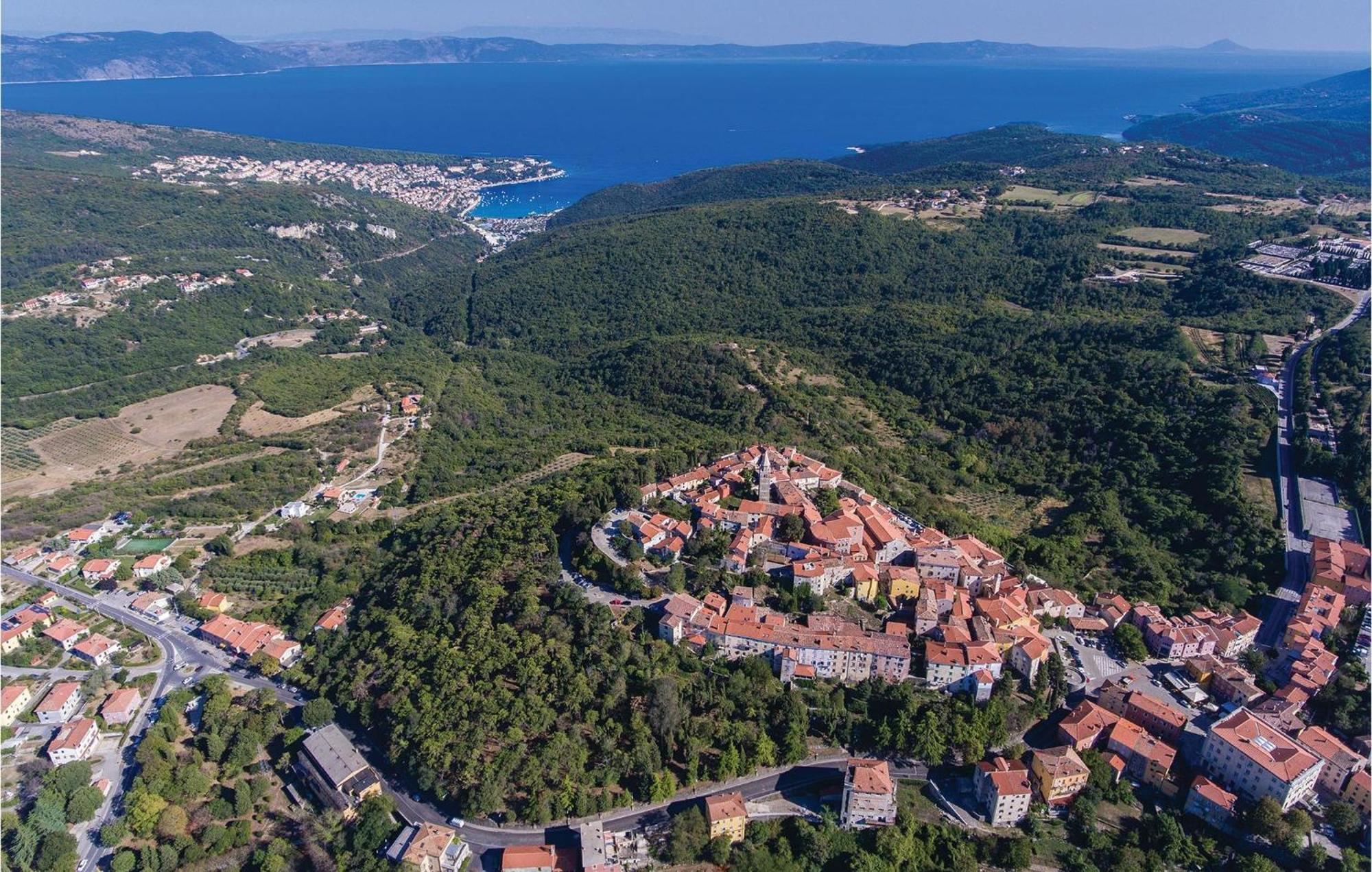 Amazing Apartment In Labin With House Sea View Bagian luar foto