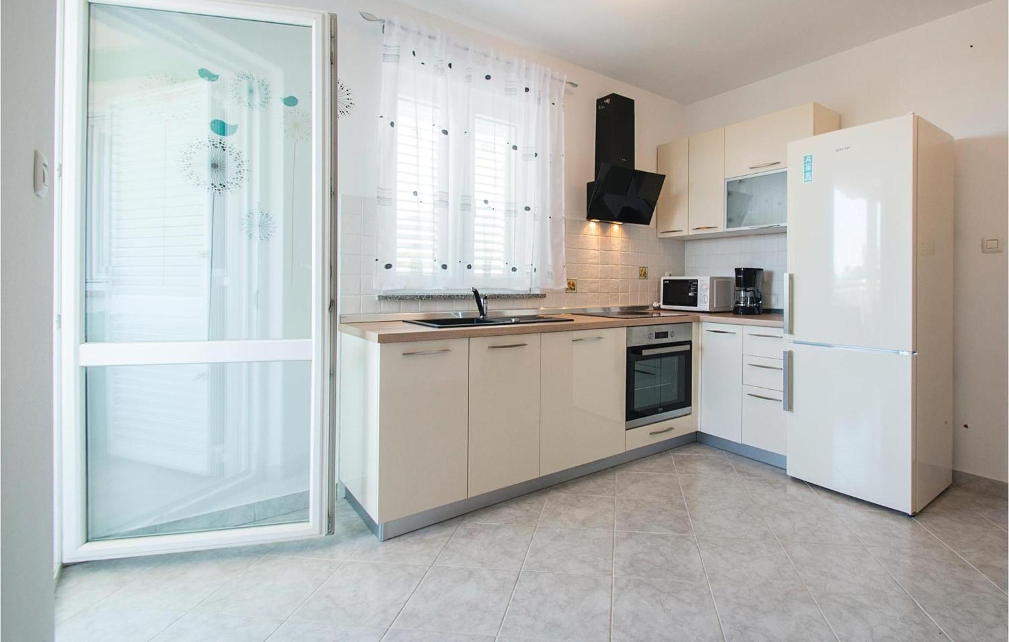 Amazing Apartment In Labin With House Sea View Bagian luar foto