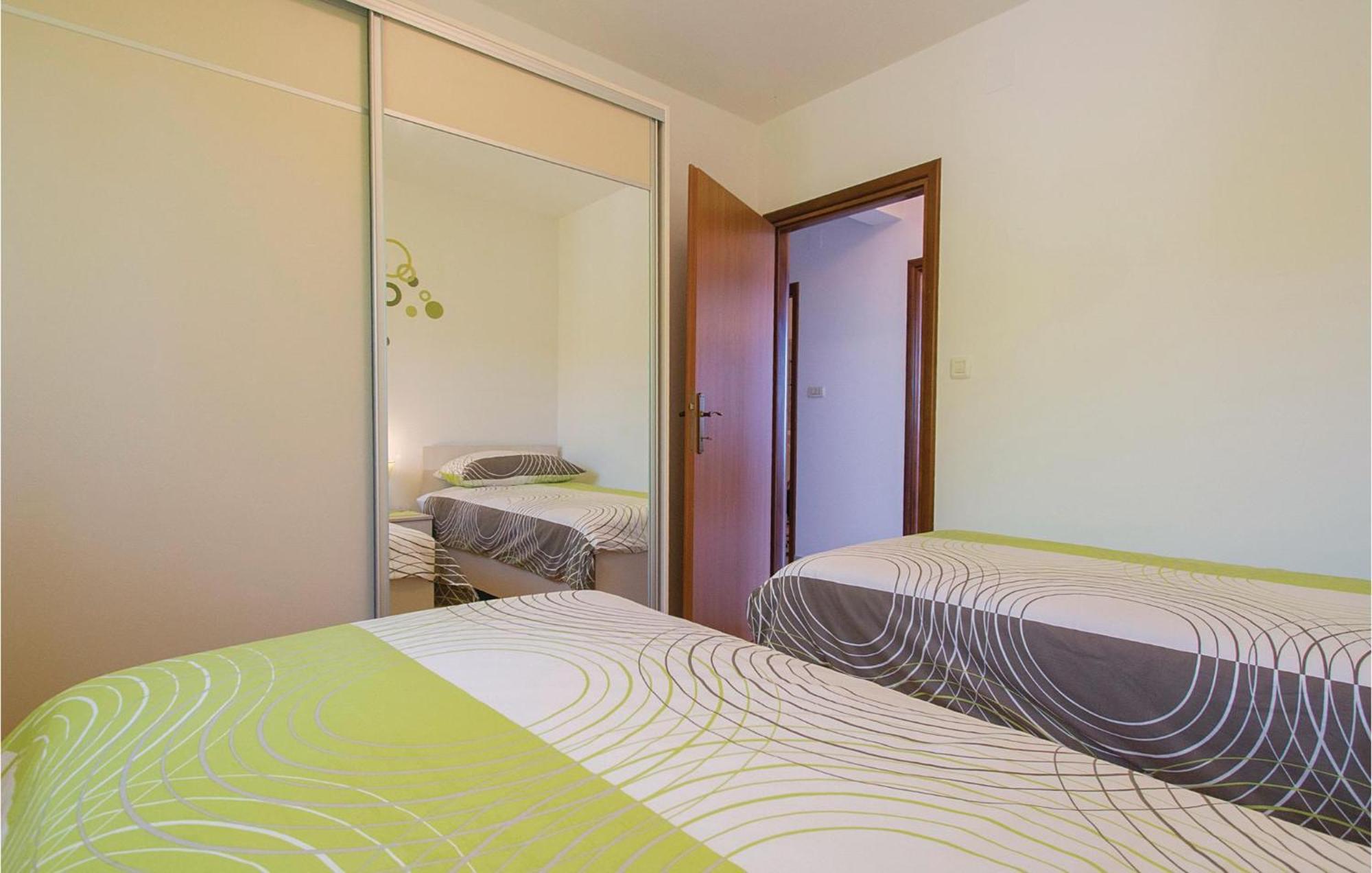 Amazing Apartment In Labin With House Sea View Bagian luar foto